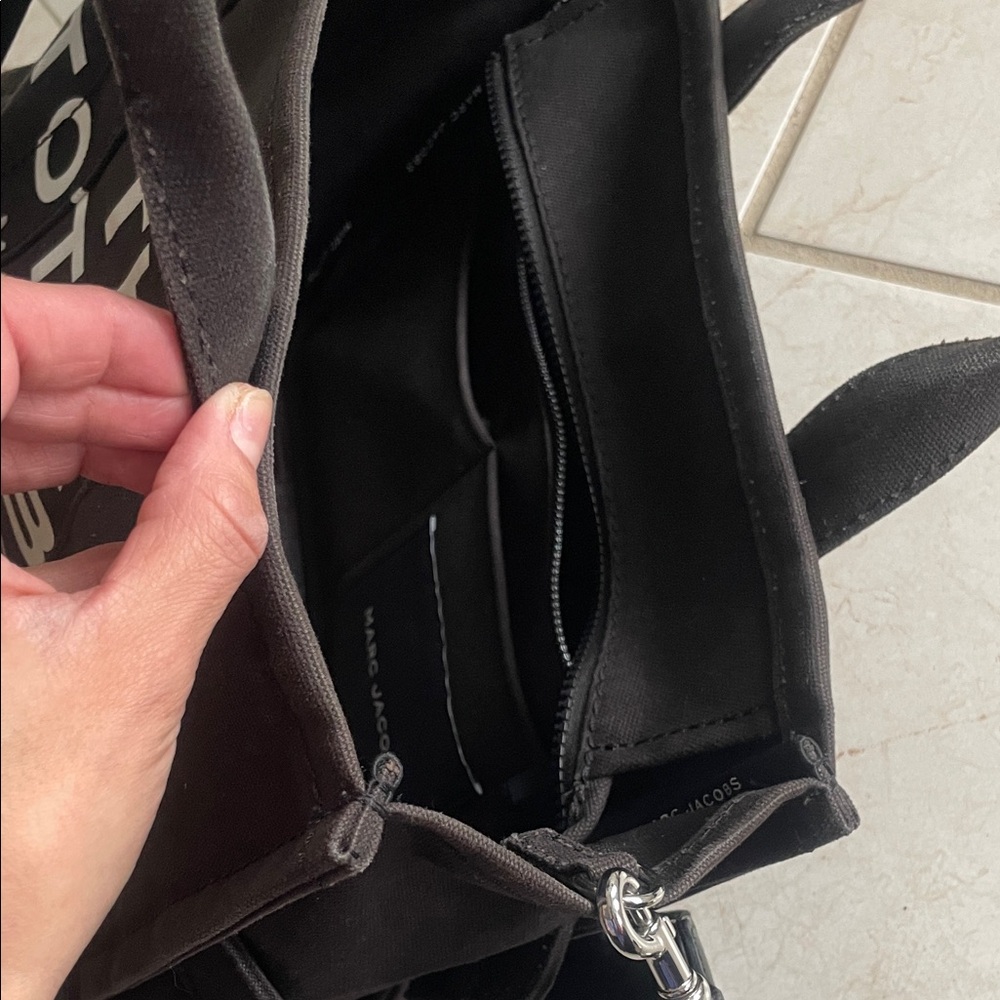 Marc Jacobs Black Canvas 'The Tote Bag' with White Logo - Picture 6 of 12